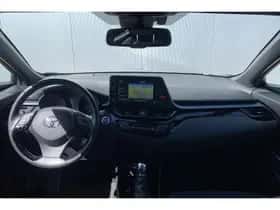 Toyota C-HR (2020) thumbnail 9