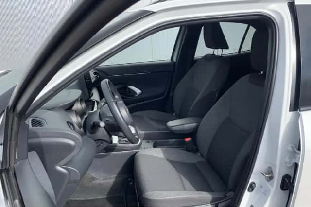 Toyota Yaris Cross (2023) thumbnail 7