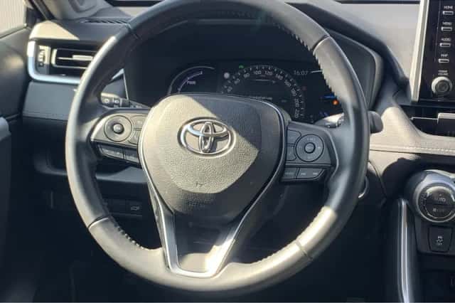 Toyota RAV4 (2021) thumbnail 11