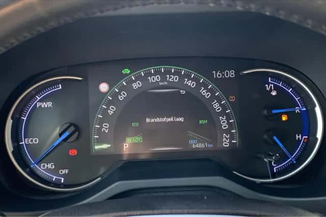 Toyota RAV4 (2021) thumbnail 12