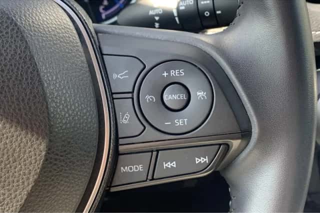 Toyota RAV4 (2021) thumbnail 15