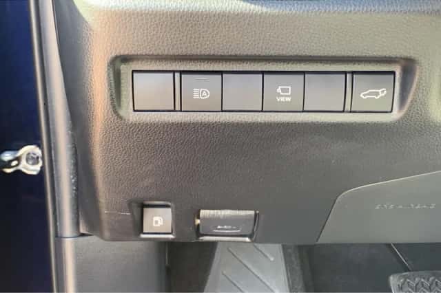 Toyota RAV4 (2021) thumbnail 20