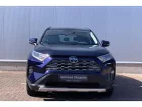 Toyota RAV4 (2021) thumbnail 3