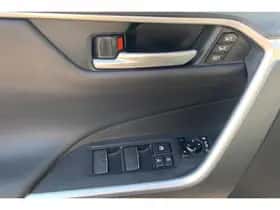Toyota RAV4 (2021) thumbnail 21
