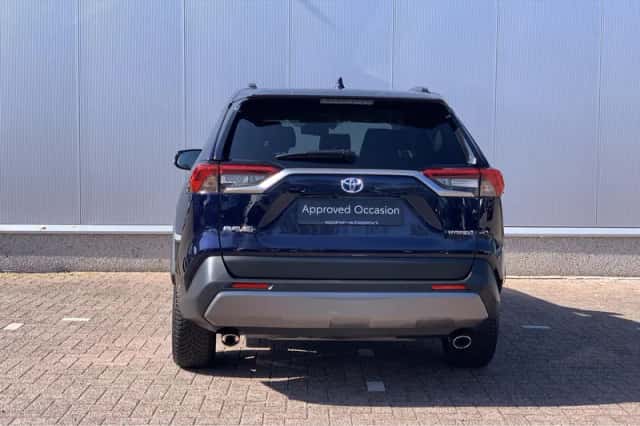 Toyota RAV4 (2021) thumbnail 5