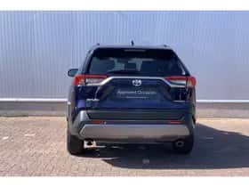 Toyota RAV4 (2021) thumbnail 5