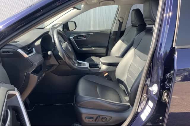 Toyota RAV4 (2021) thumbnail 6
