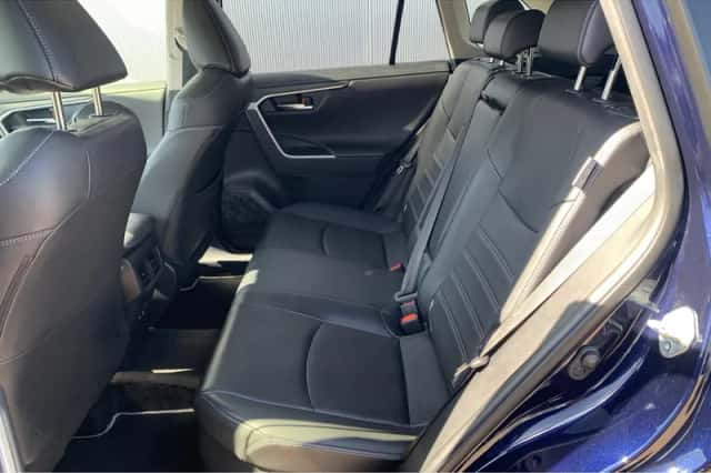 Toyota RAV4 (2021) thumbnail 7