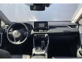 Toyota RAV4 (2021) thumbnail 8