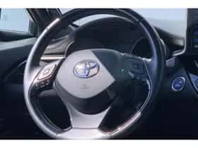 Toyota C-HR (2019) thumbnail 11