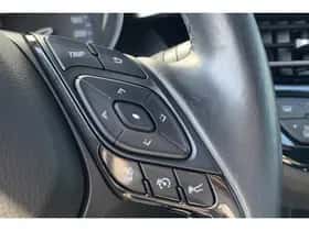 Toyota C-HR (2019) thumbnail 14