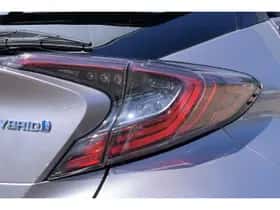 Toyota C-HR (2019) thumbnail 27