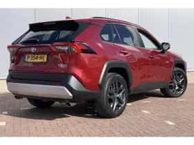 Toyota RAV4 (2022) thumbnail 2