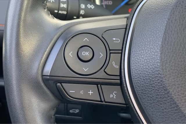 Toyota RAV4 (2022) thumbnail 11