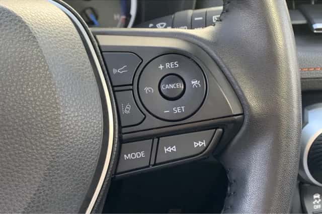 Toyota RAV4 (2022) thumbnail 13