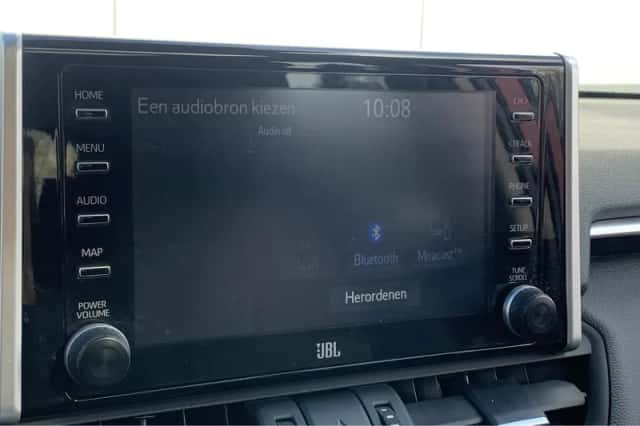 Toyota RAV4 (2022) thumbnail 17