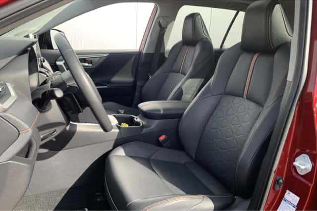 Toyota RAV4 (2022) thumbnail 6