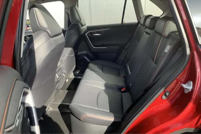 Toyota RAV4 (2022) thumbnail 7