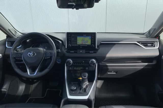 Toyota RAV4 (2022) thumbnail 8