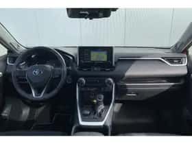 Toyota RAV4 (2022) thumbnail 8