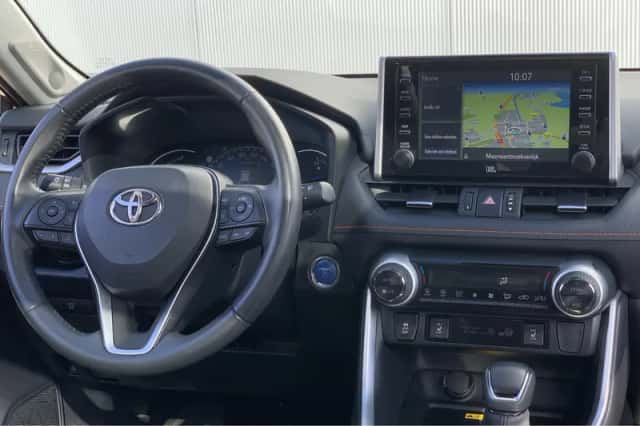 Toyota RAV4 (2022) thumbnail 9