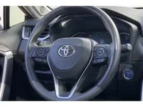 Toyota RAV4 (2022) thumbnail 10