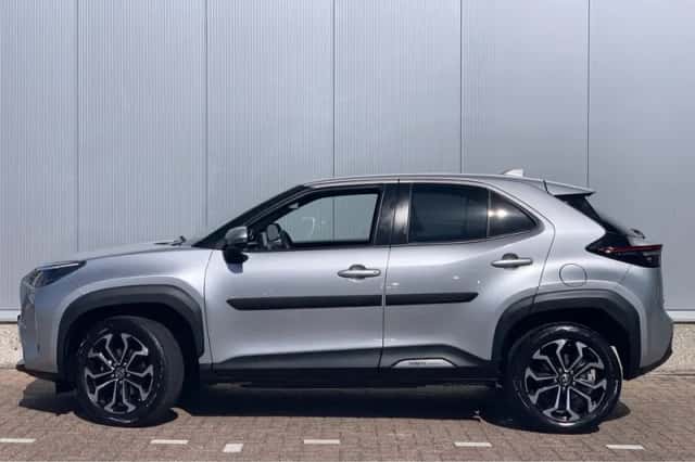 Toyota Yaris Cross (2022) thumbnail 3