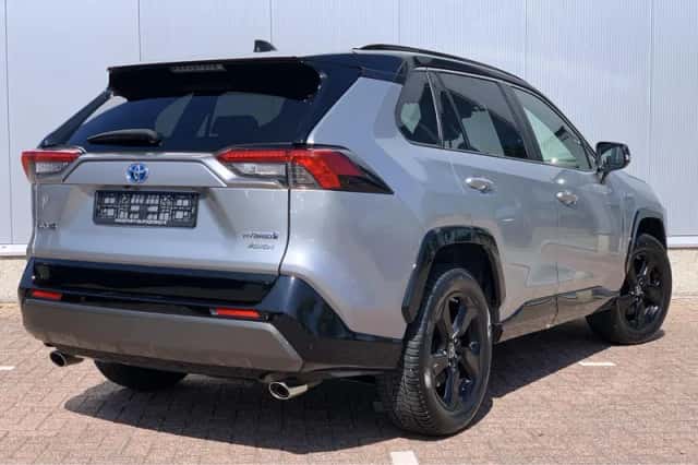 Toyota RAV4 (2019) thumbnail 2