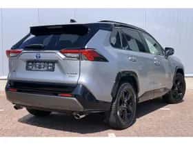 Toyota RAV4 (2019) thumbnail 2