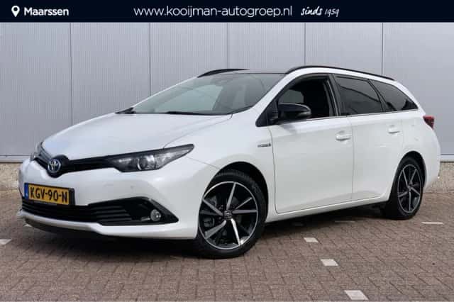 Toyota Auris (2018) thumbnail 1