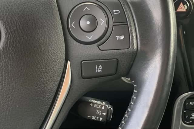 Toyota Auris (2018) thumbnail 14