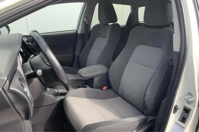 Toyota Auris (2018) thumbnail 7
