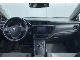 Toyota Auris (2018) thumbnail 9