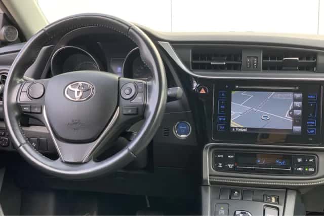 Toyota Auris (2018) thumbnail 10