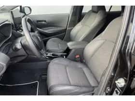 Toyota Corolla (2024) thumbnail 2