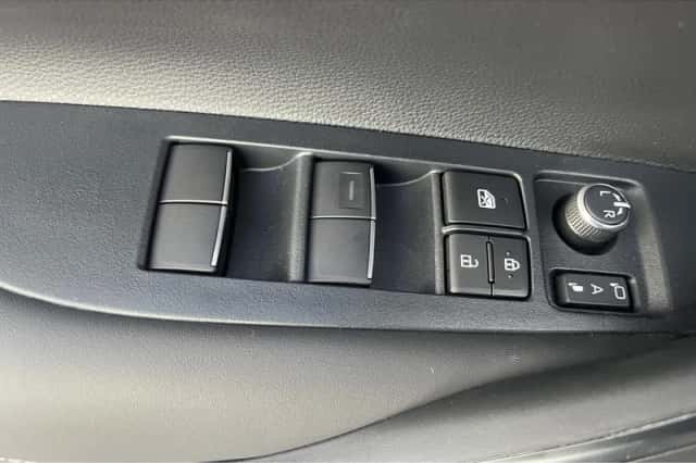 Toyota Corolla (2024) thumbnail 13