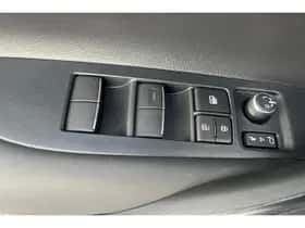 Toyota Corolla (2024) thumbnail 13