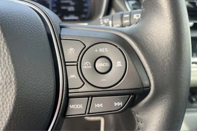Toyota Corolla (2024) thumbnail 16