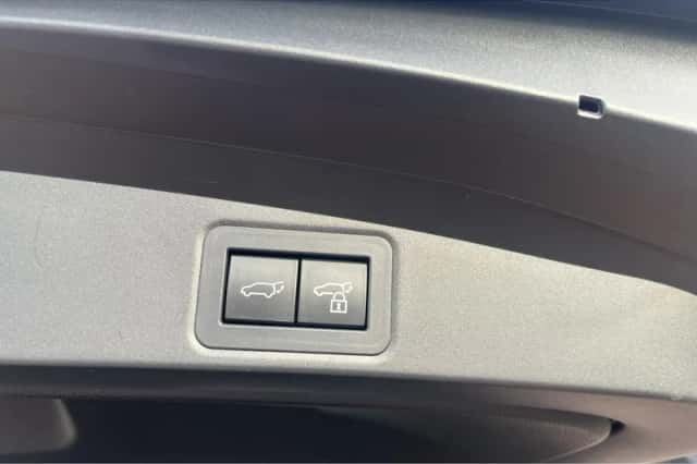 Toyota Corolla (2024) thumbnail 23