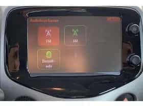 Toyota Aygo (2015) thumbnail 15