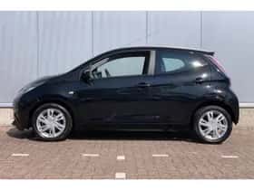 Toyota Aygo (2015) thumbnail 4