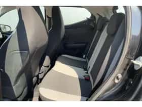 Toyota Aygo (2015) thumbnail 7