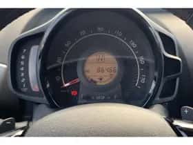 Toyota Aygo (2019) thumbnail 13