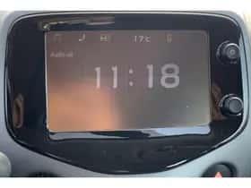 Toyota Aygo (2019) thumbnail 17