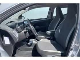 Toyota Aygo (2019) thumbnail 7