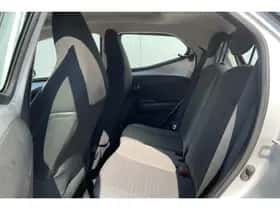 Toyota Aygo (2019) thumbnail 8