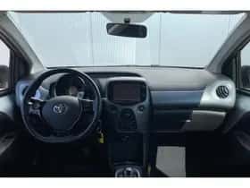 Toyota Aygo (2019) thumbnail 9