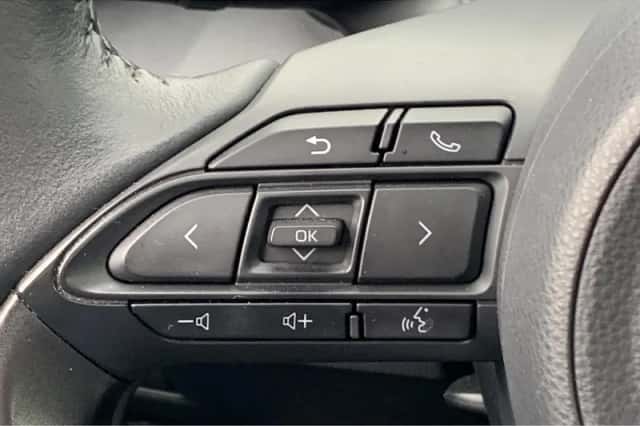 Toyota Yaris Cross (2024) thumbnail 12