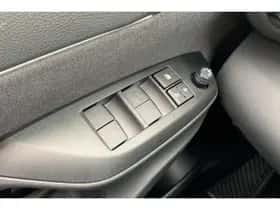 Toyota Yaris Cross (2024) thumbnail 22