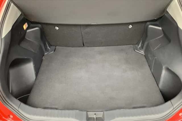 Toyota Yaris Cross (2024) thumbnail 25